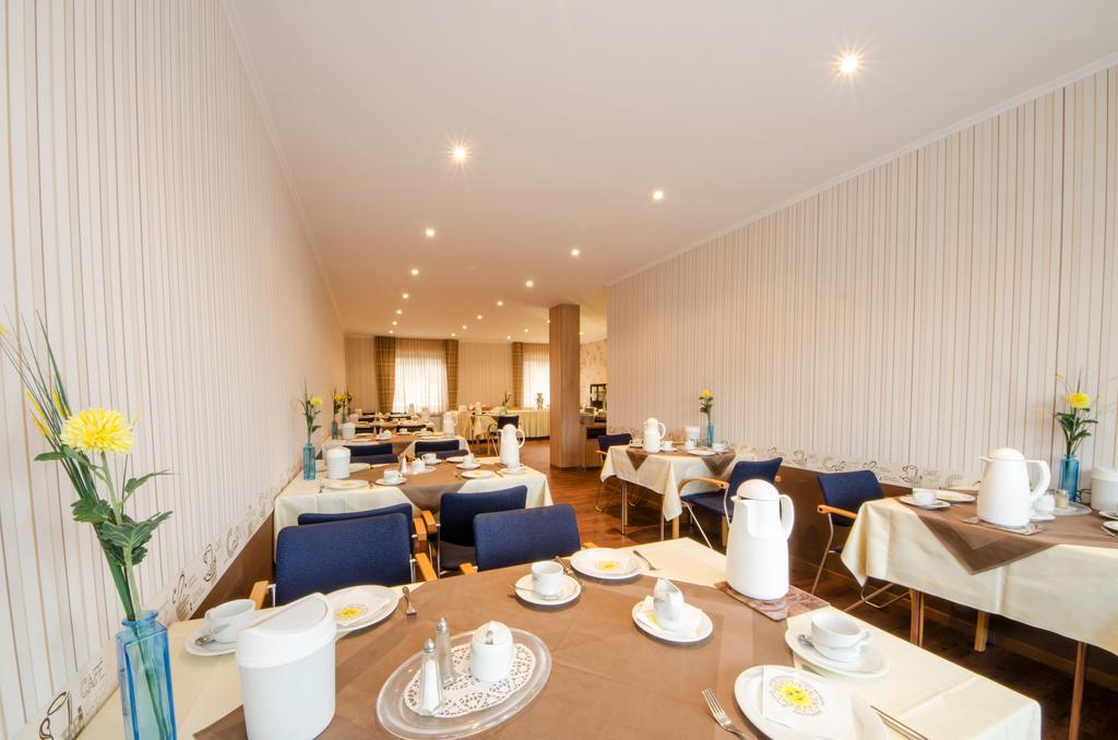 Hotel Alte Post Lehrte Extérieur photo
