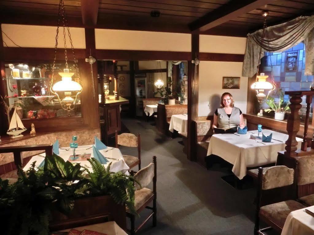 Hotel Alte Post Lehrte Extérieur photo